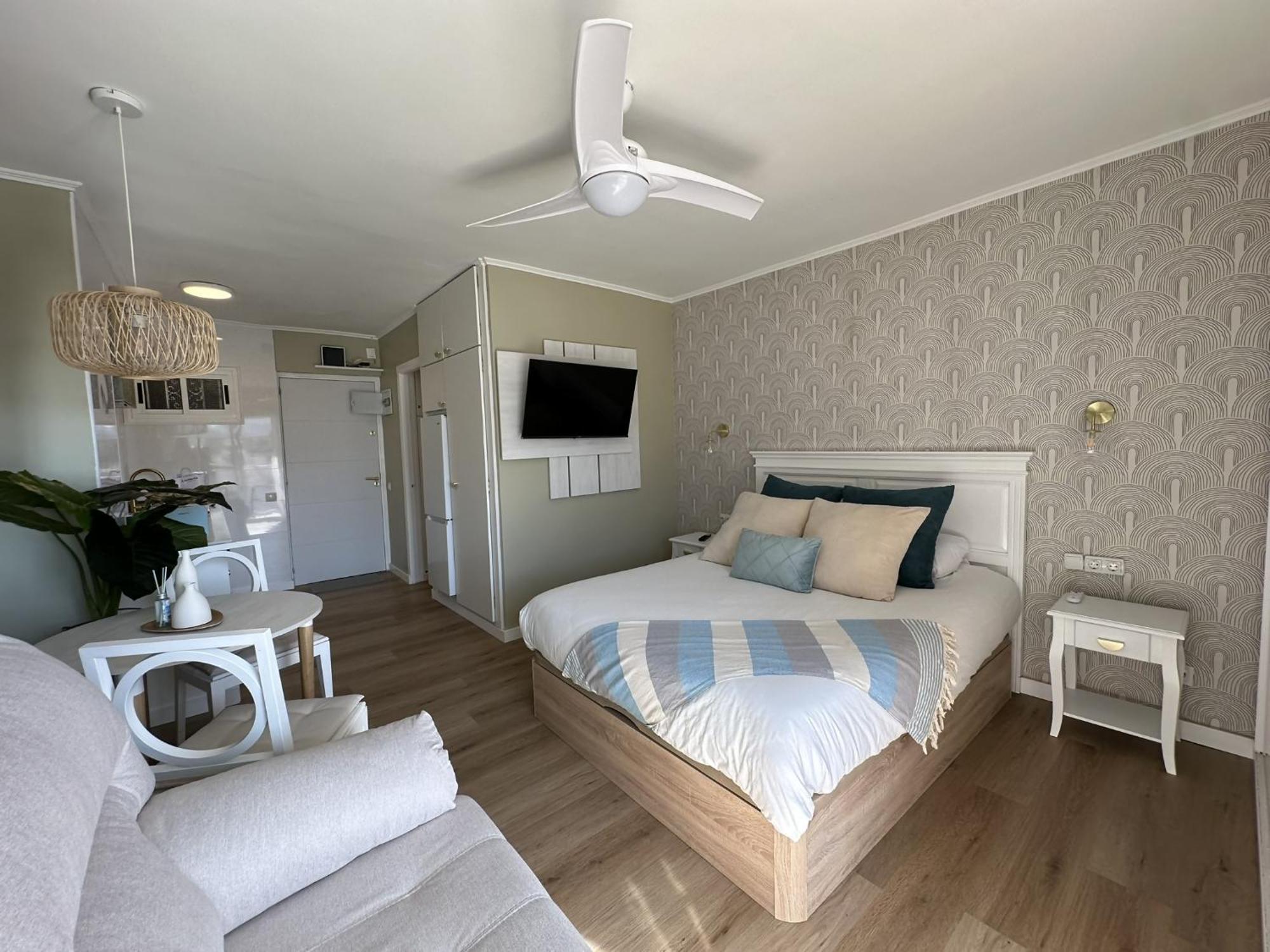 Estudio Agata Con Piscina A 800M De La Playa Benalmádena Exterior foto